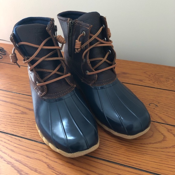Sperry Shoes - Sperry Saltwater Duck Boots Tan Brown Blue Size 9.5W